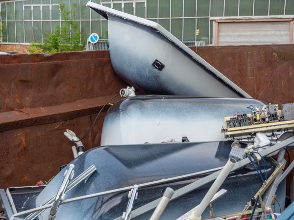 Bathtub Disposal in Pittsburgh